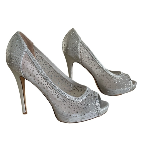 David's Bridal Shoes - David’s Bridal Dreama Silver Platform Heels Size 8